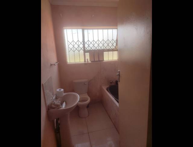 3 BEDROOM HOUSE FOR SALE IN MAHLASEDI PARK